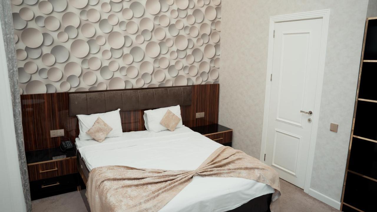 Dionis Baku Hotel ภายนอก รูปภาพ