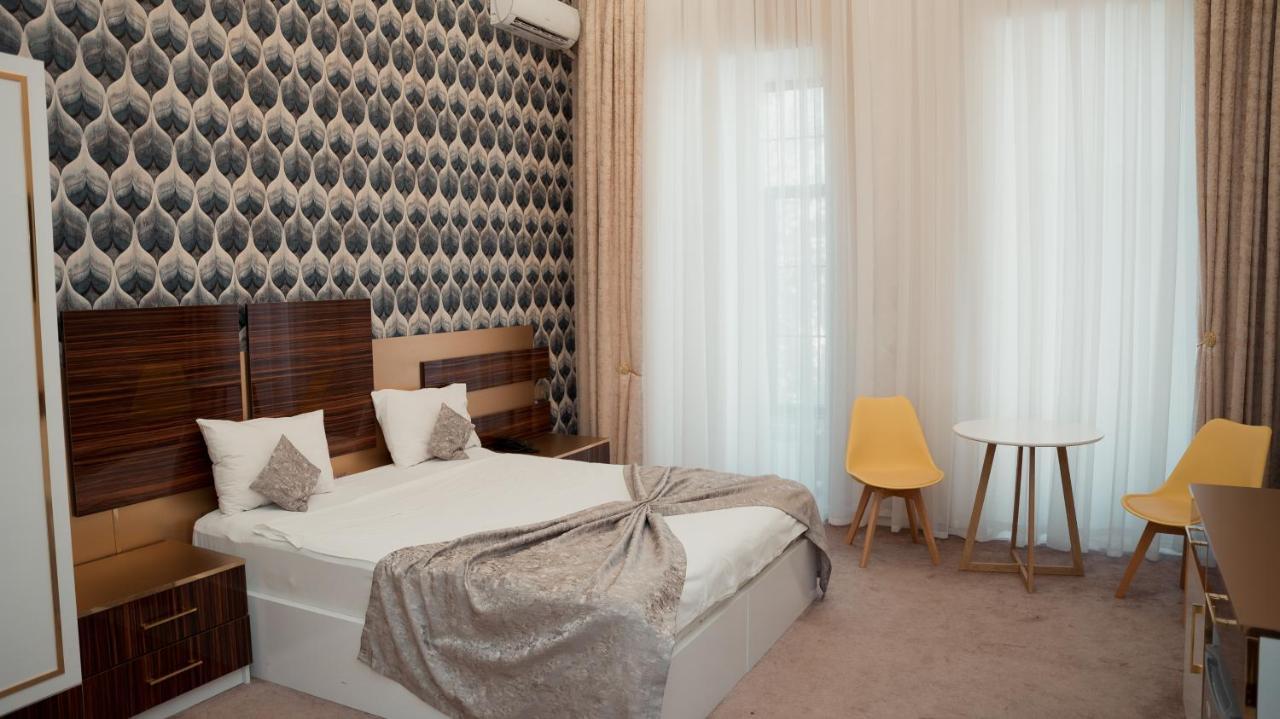 Dionis Baku Hotel ภายนอก รูปภาพ