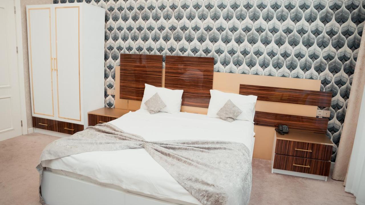 Dionis Baku Hotel ภายนอก รูปภาพ