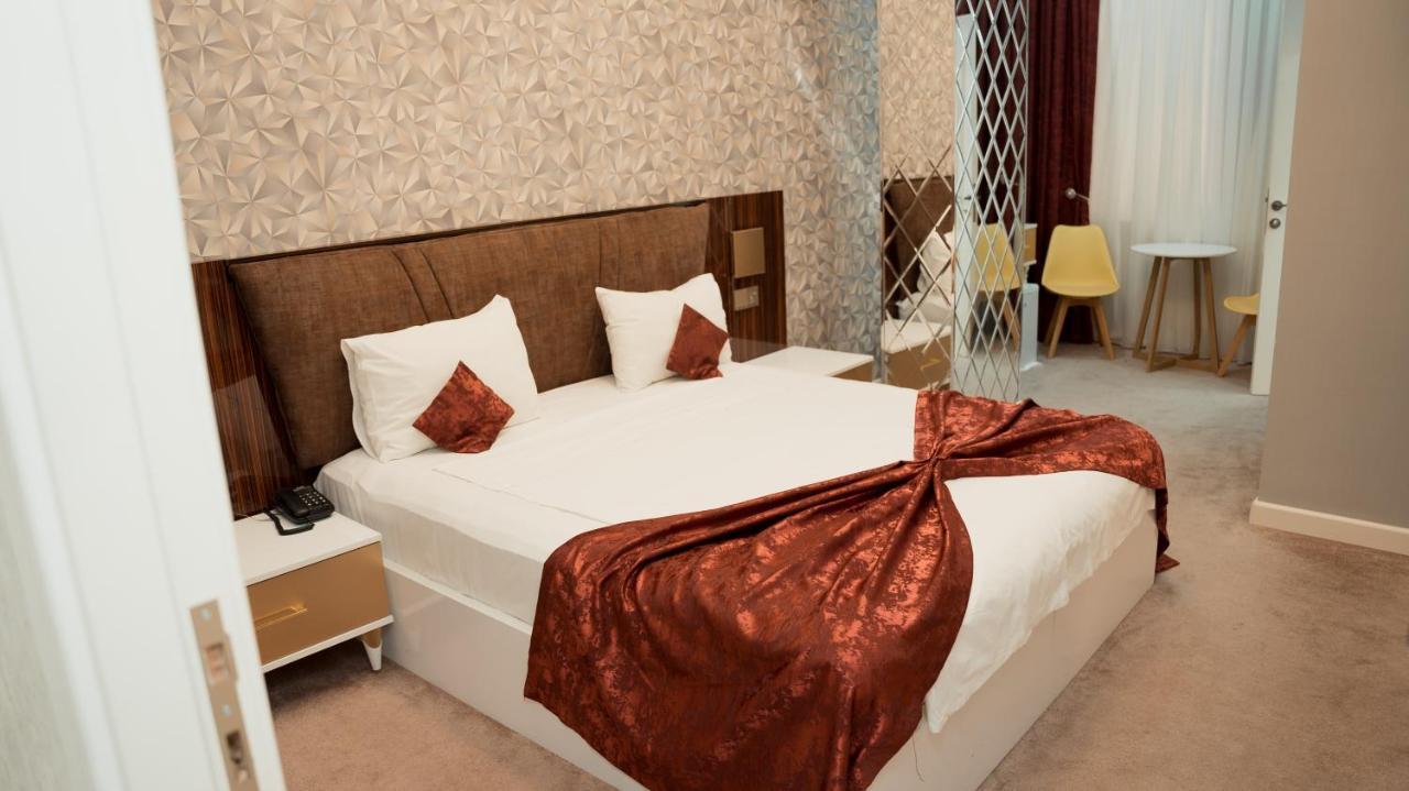 Dionis Baku Hotel ภายนอก รูปภาพ