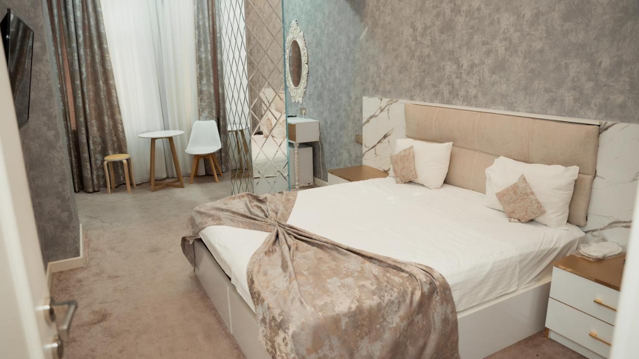 Dionis Baku Hotel ภายนอก รูปภาพ