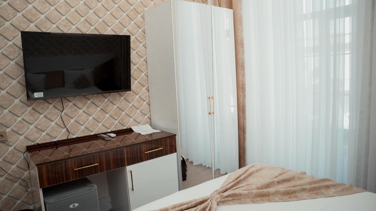 Dionis Baku Hotel ภายนอก รูปภาพ